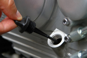 Aferição óleo de moto