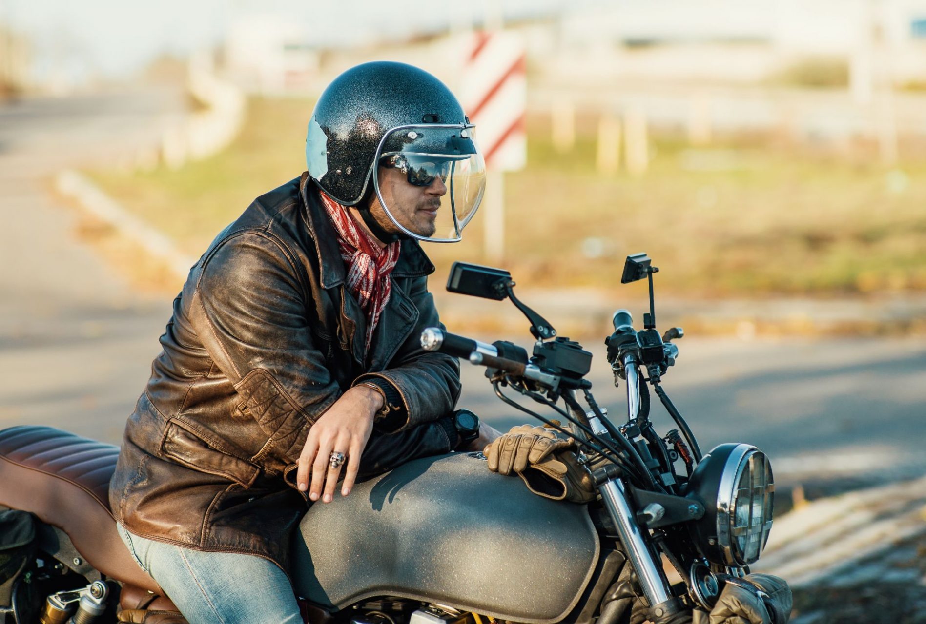 capacete aberto moto com viseira