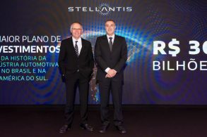 carlos tavares e emanuele cappellano em evento para anuncio dos investimentos da stellantis no brasil