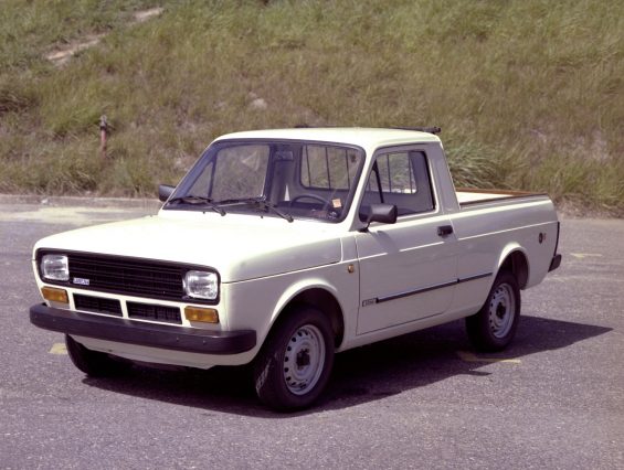 fiat 147 pick up 1979 branca frente