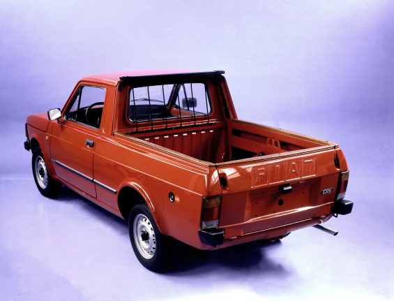 fiat 147 pick up city 1981 vermelha traseira