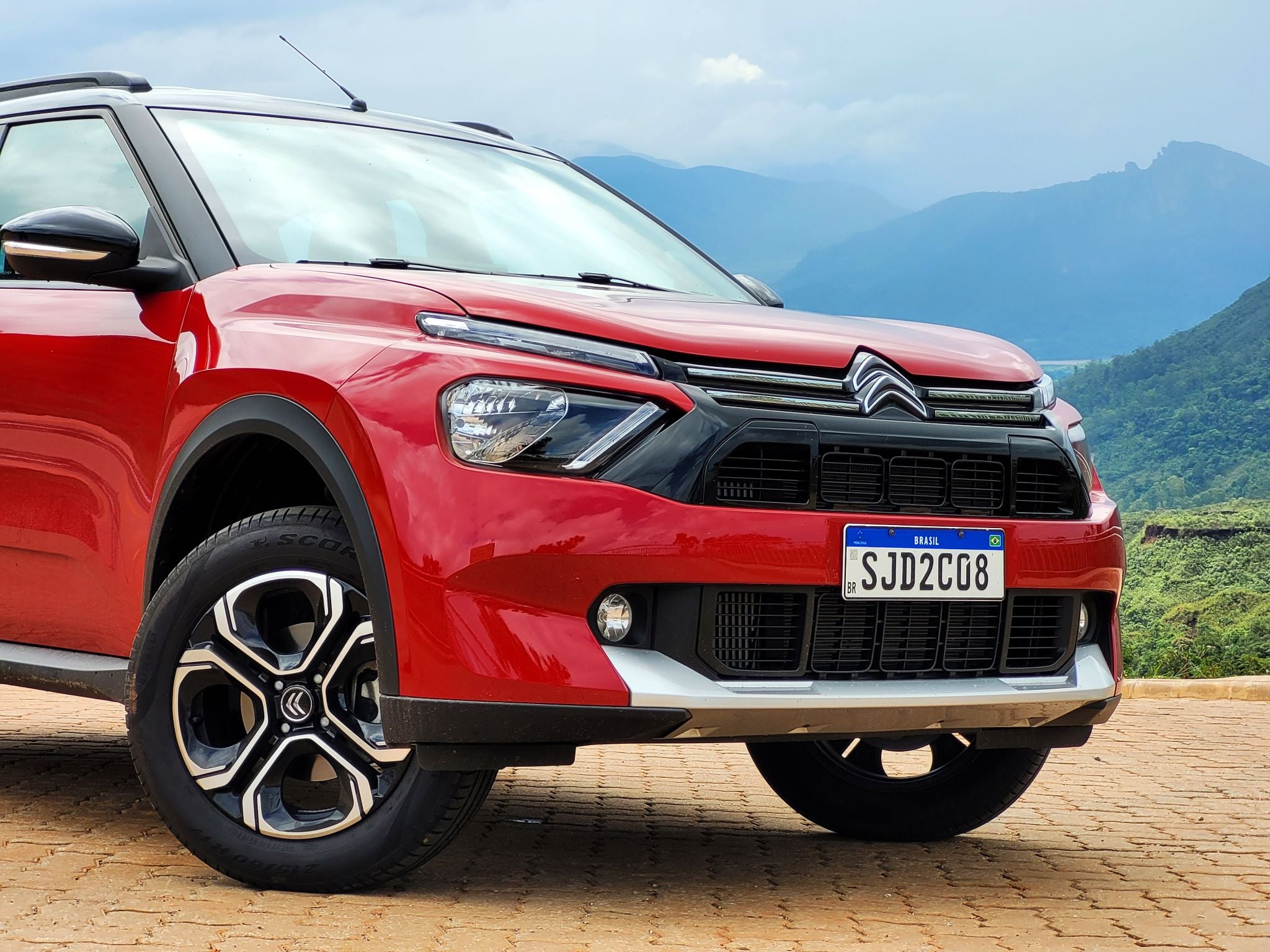 citroen c3 aircross shine 5 lugares vermelho rubi detalhe dianteira