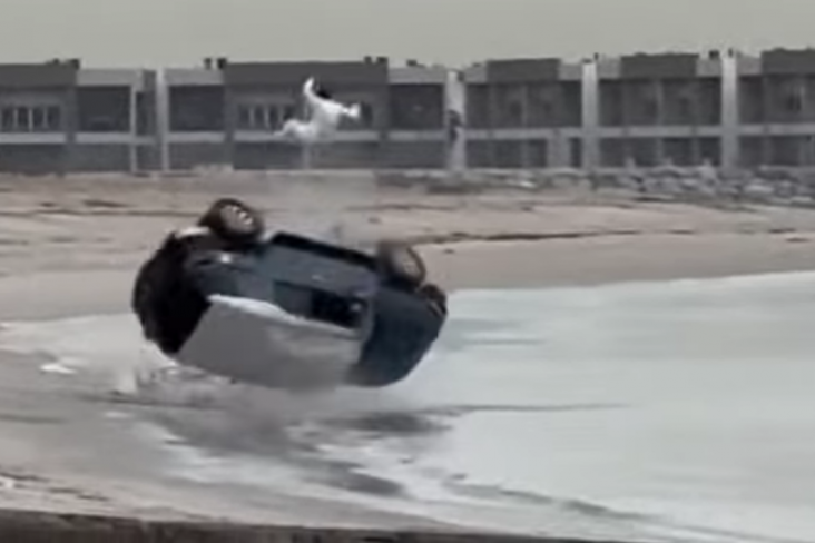 motorista kuwait ejetado suv toyota praia