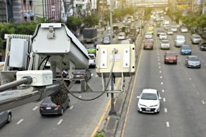 shutterstock radar para detectar excesso de velocidade