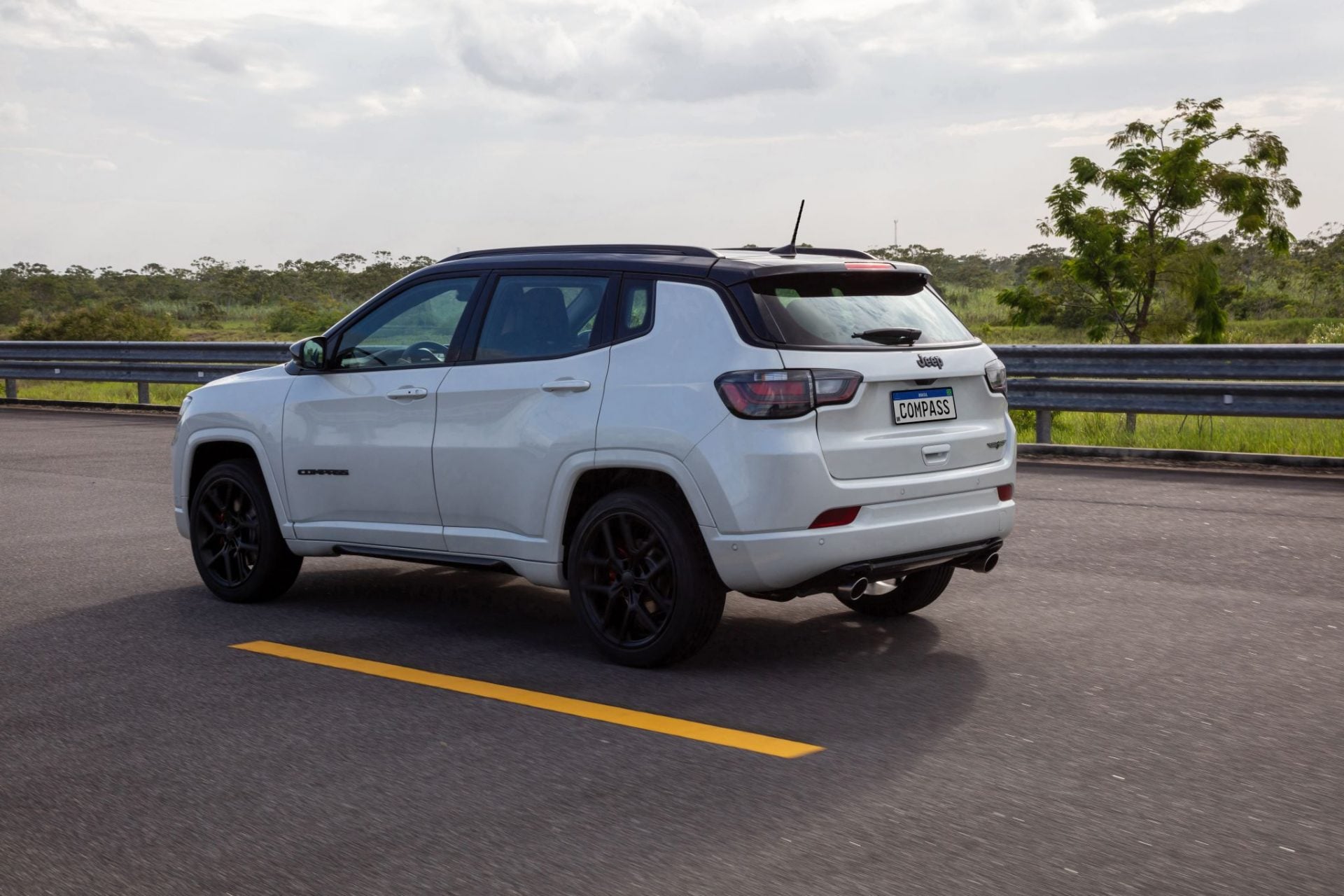 jeep compass 2025 blackhawk 10