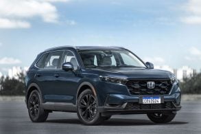dianteira do honda cr v advanced hybrid 2024 azul