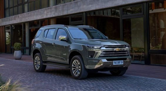 chevrolet trailblazer high country 2025 cinza moss frente parada 2