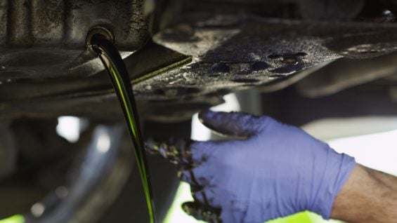 Falta de óleo nas concessionárias? Documentos revelam plano drástico da Toyota e Nissan para esse cenário