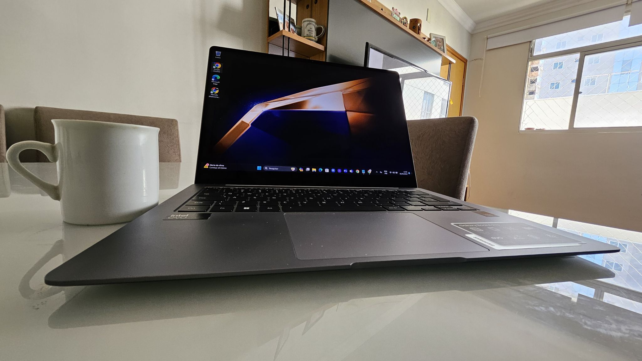 samsung galaxy book4 pro portas detalhes tela teclado 13