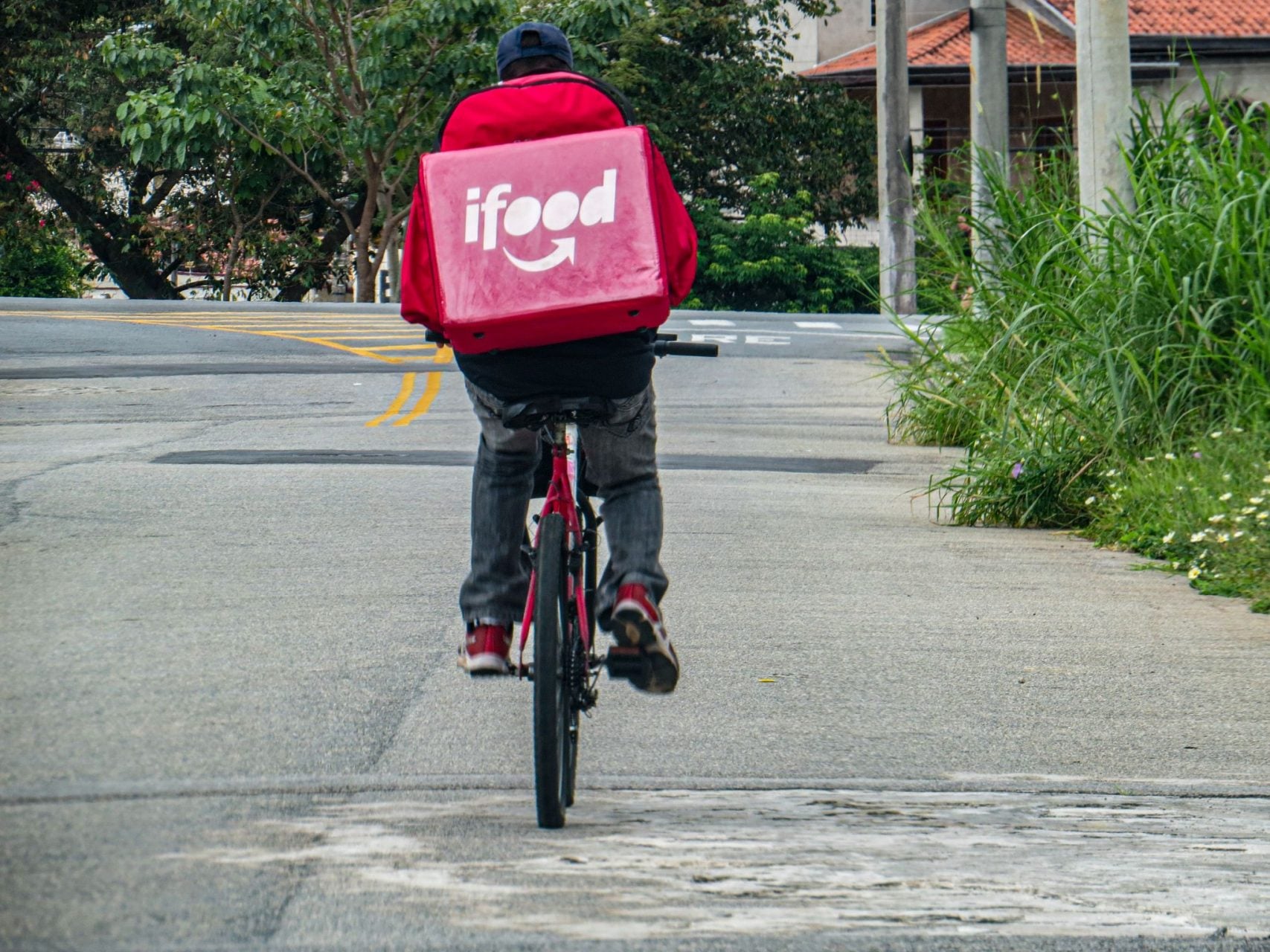Cadastro iFood: veja como variar seu veículo entre bike, moto e até carro