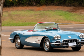 chevrolet corvette 1960