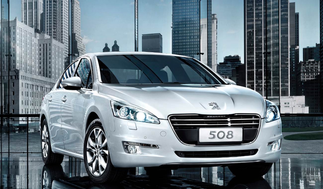 peugeot 508 prata frente e lateral