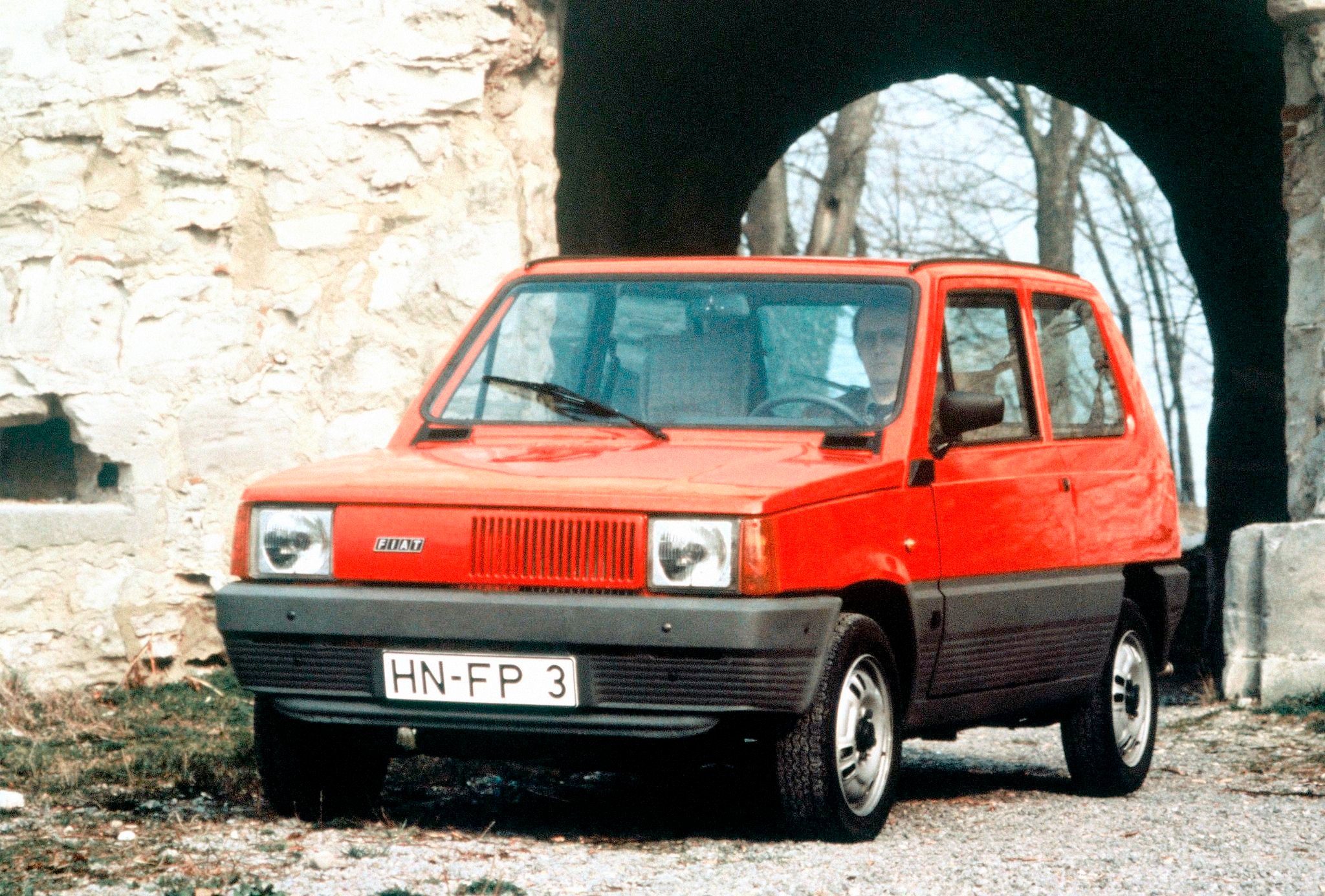 fiat panda 45 1980 vermelho frente parado