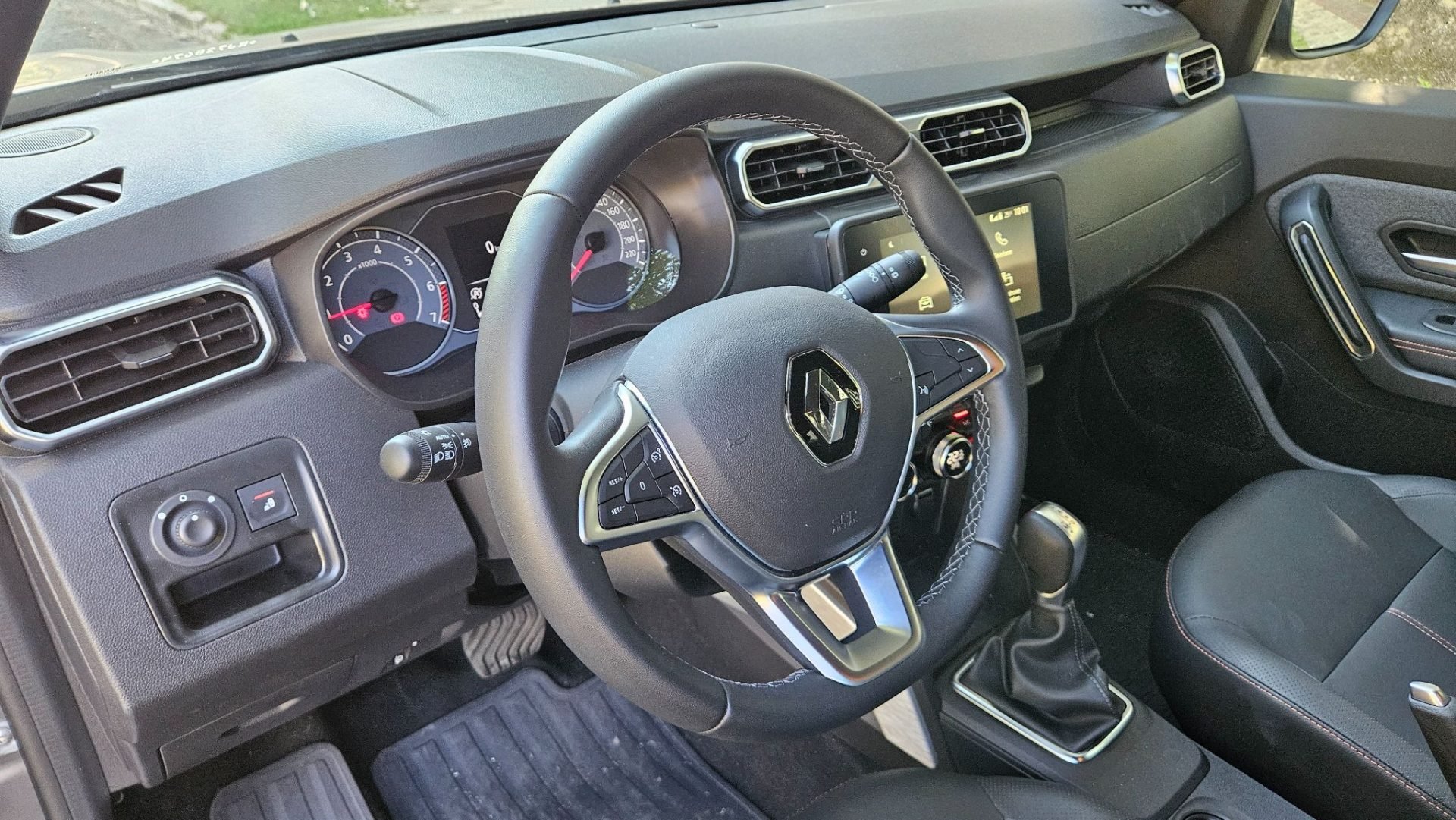 renault duster iconic plus 1 3 turbo 2025 com pack outsider interior volante