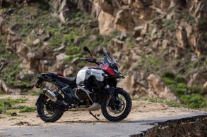 bmw r 1300 gs adventure 12