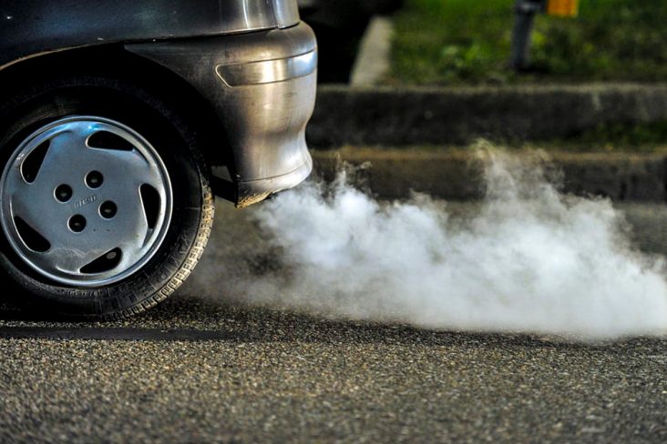 MOTOR A COMBUSTÃO GASOLINA E CARRO ELÉTRICO