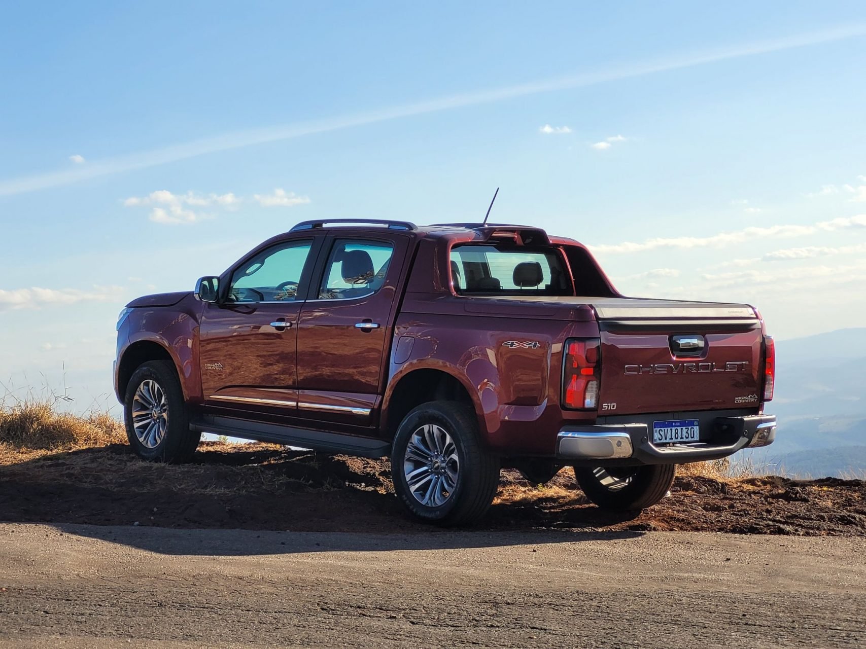 chevrolet s10 high country 2025 vermelho scarlet traseira parado 2