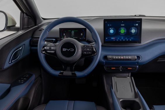 byd dolphin mini 2025 interior azul painel 2