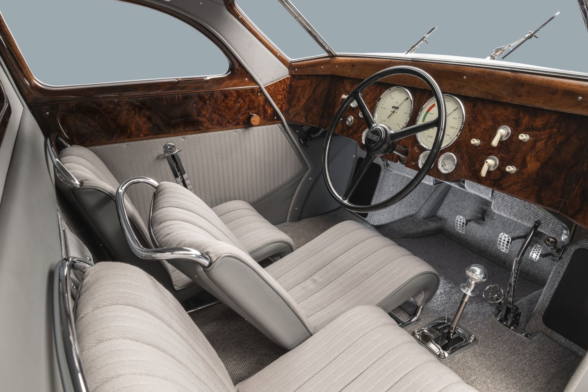 auto union tipo 52 moderno interior