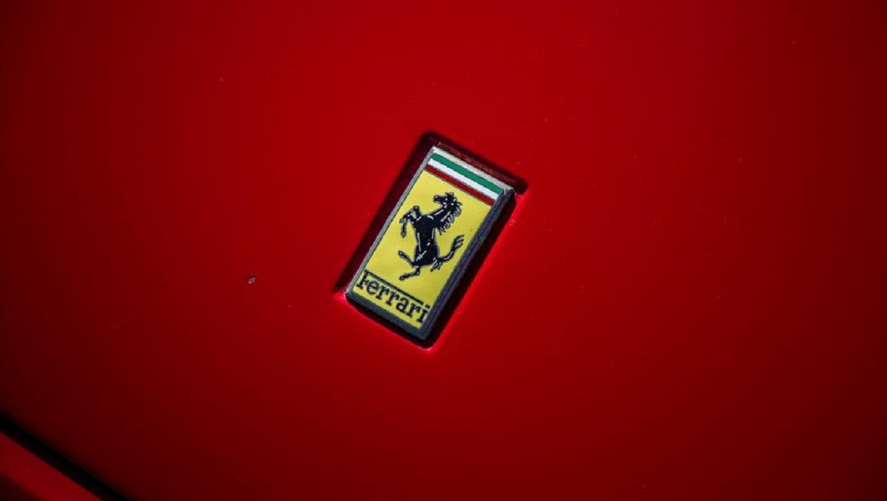 Agora é pra valer: Ferrari elétrica chega em 2025