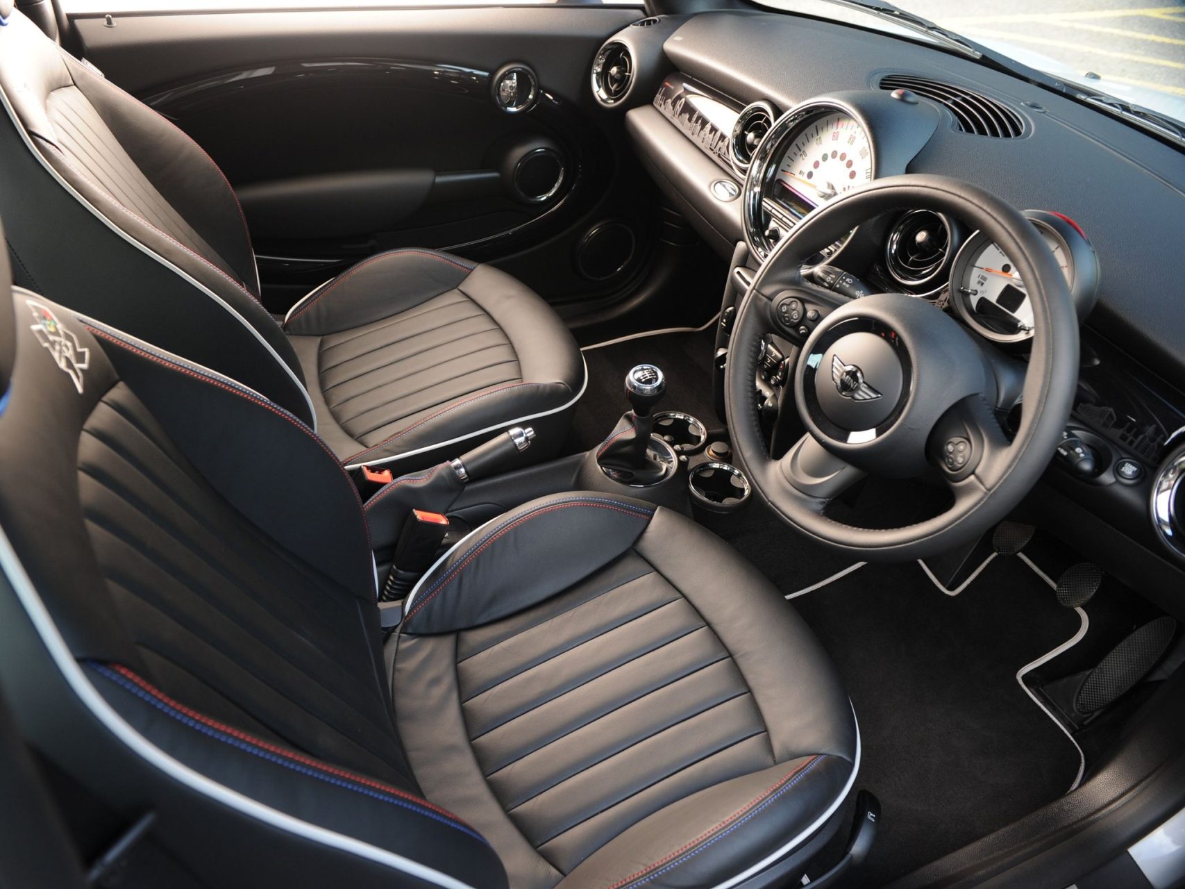 mini cooper london 2012 interior painel