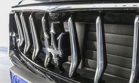 Maserati escudo logo
