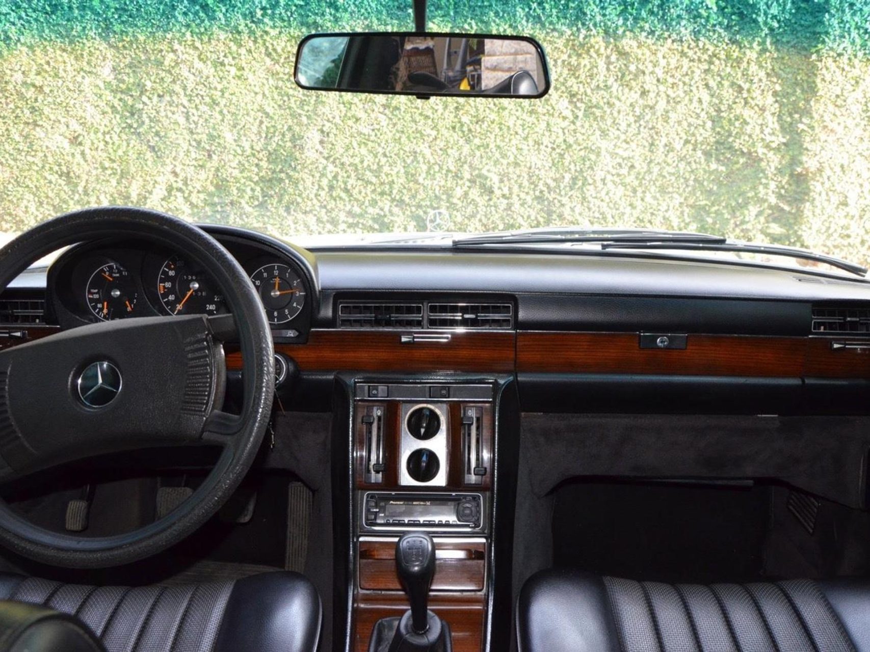 mercedes benz 280s 1979 branco interior painel