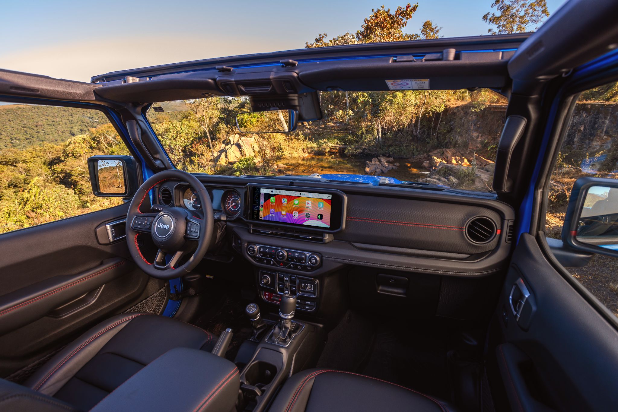 Jeep Wrangler Rubicon 2025 interior