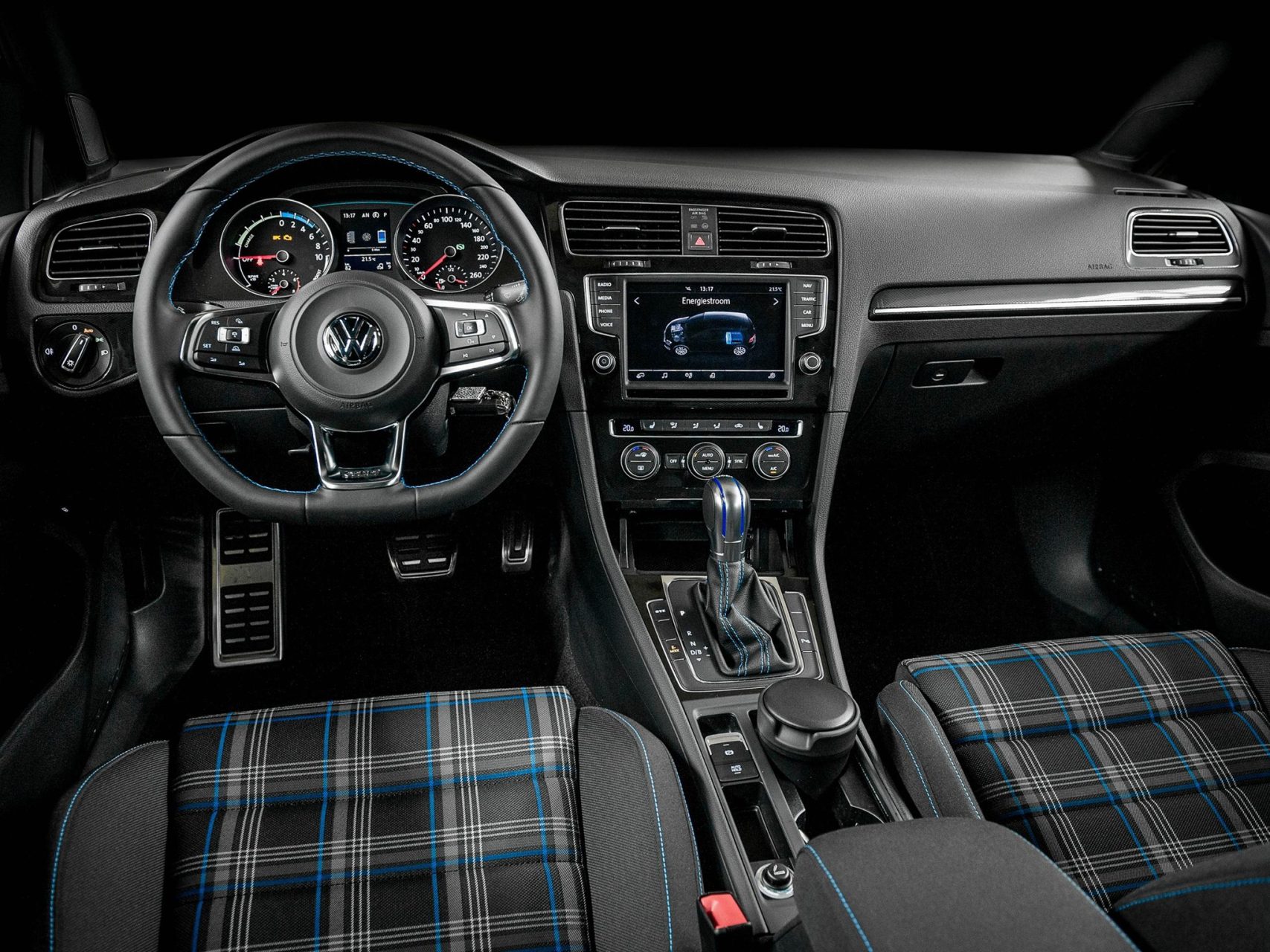 volkswagen golf gte 5 door interior sétima geração