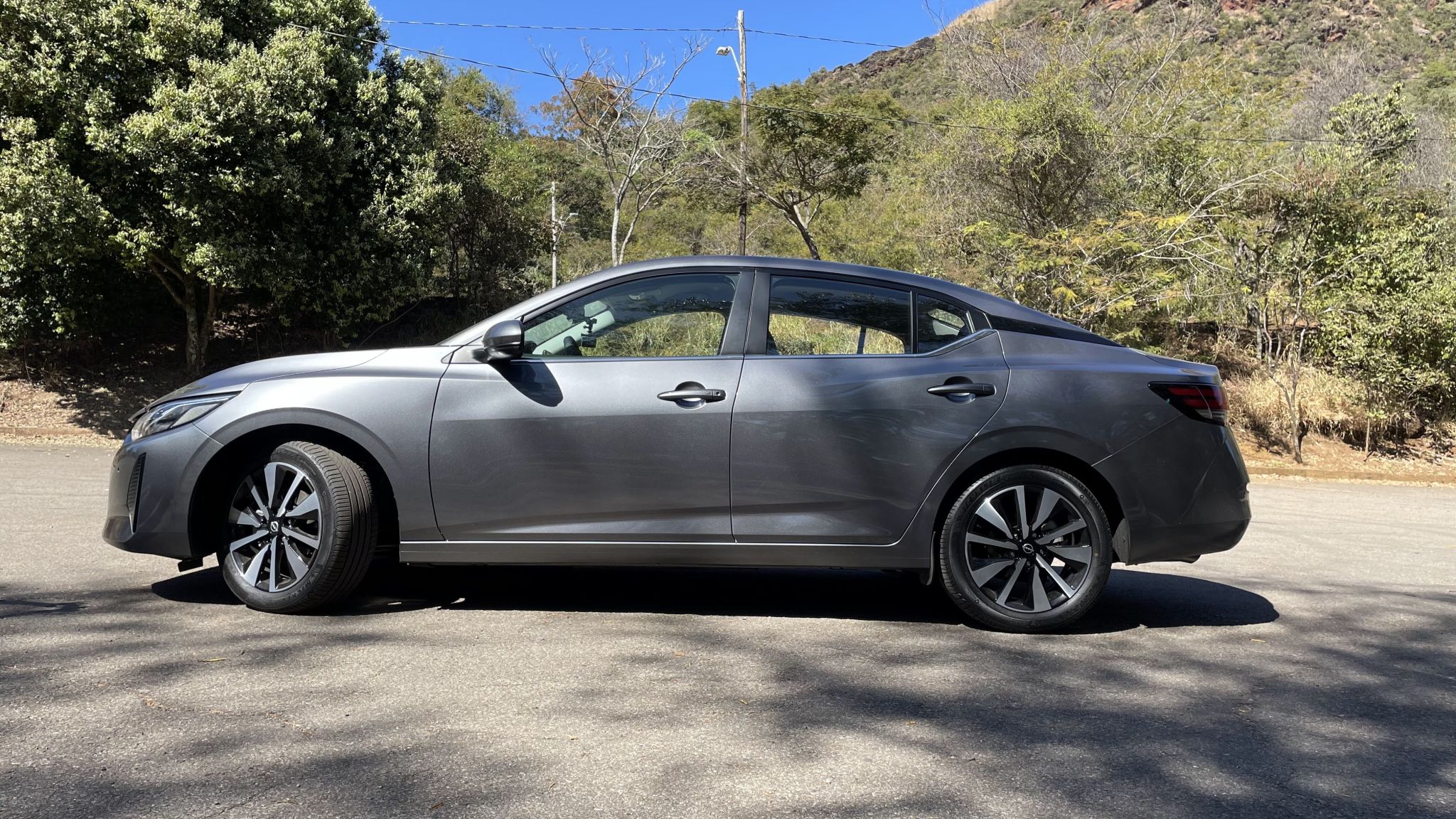 NISSAN SENTRA ADVANCE 2025 CHUMBO FRENTE LATERAL TRASEIRA (2)