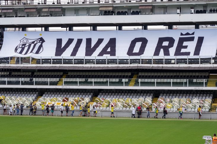 faixa viva o rei estadio vila belmiro em santos