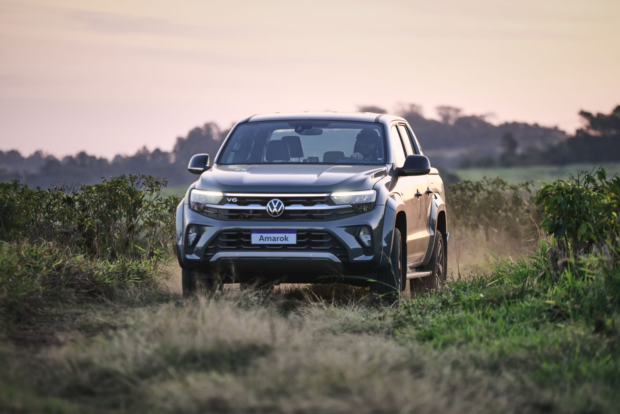 Nova vw amarok 2025 (13)