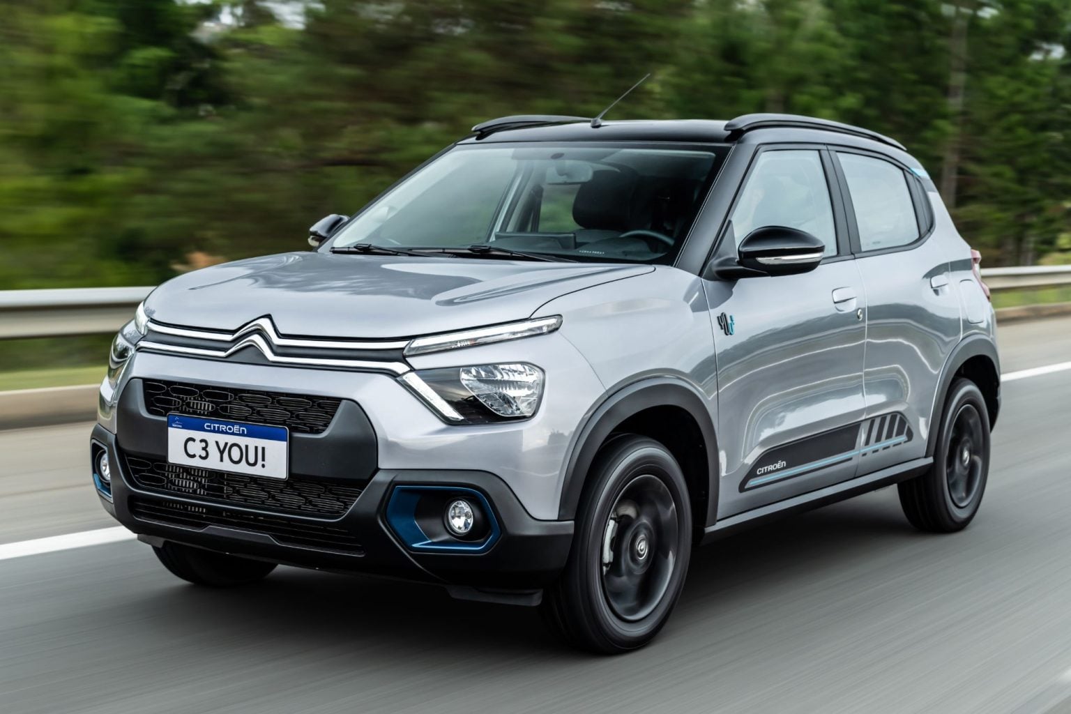 Citroën C3 hatch e Aircross ficam mais equipados