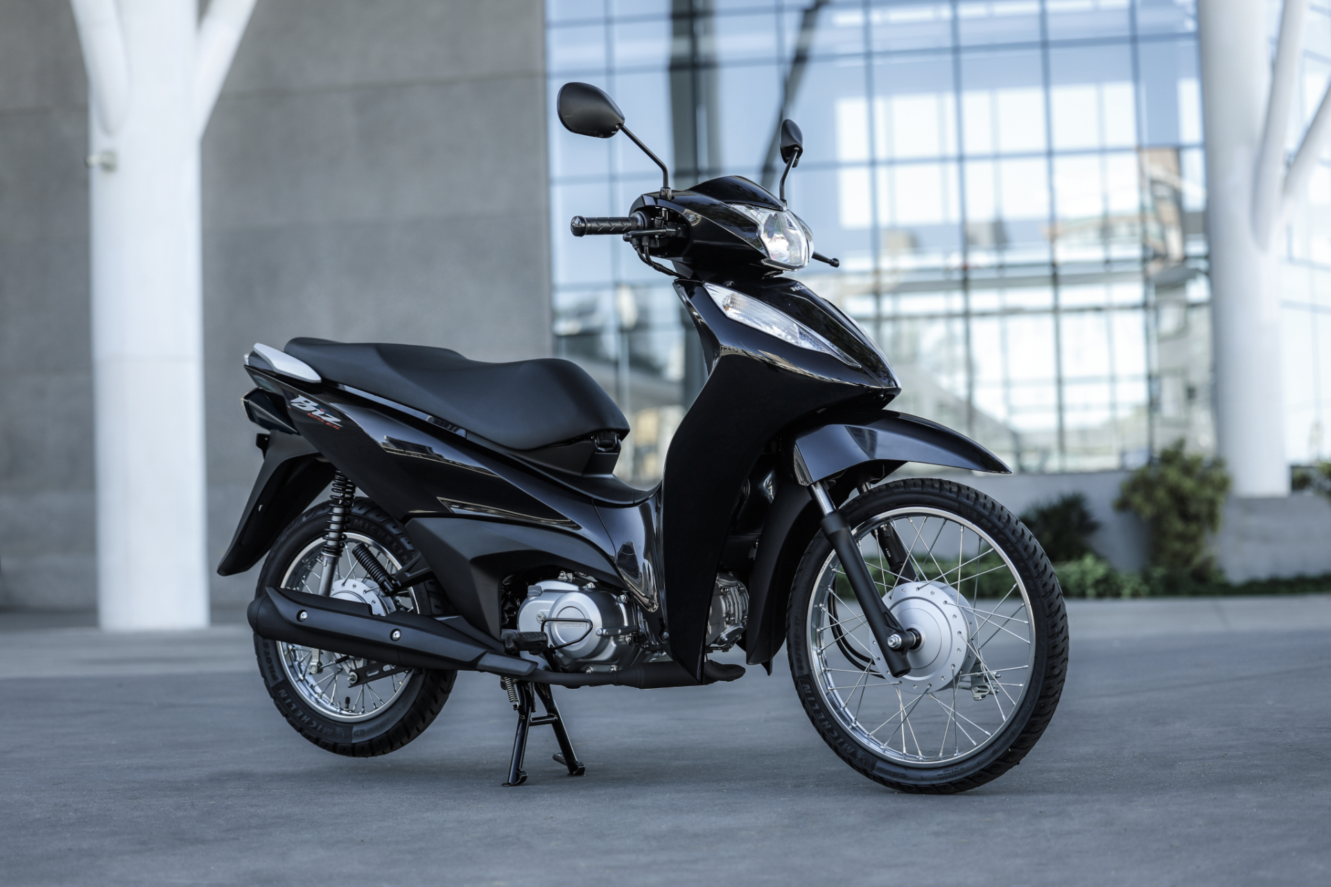 honda biz 2025 preto