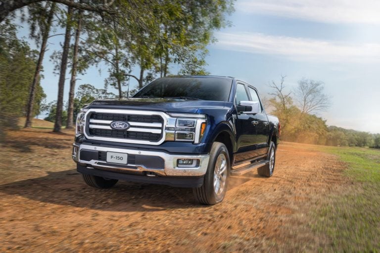 Ford F150 2025 versão Lariat Black é a novidade da linha