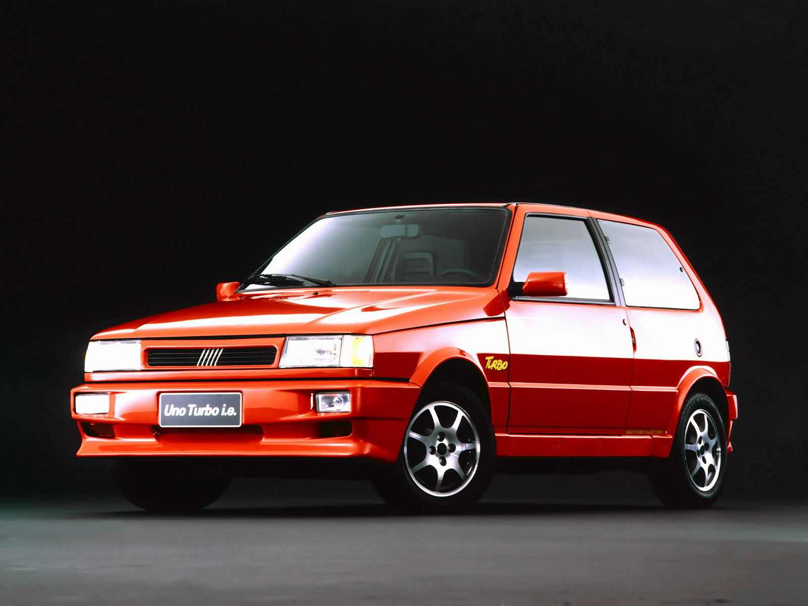 Fiat Uno Turbo: 30 anos do primeiro turbinado de fábrica