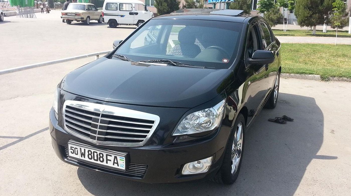 CHEVROLET COBALT COM GRADE DE MERCEDES