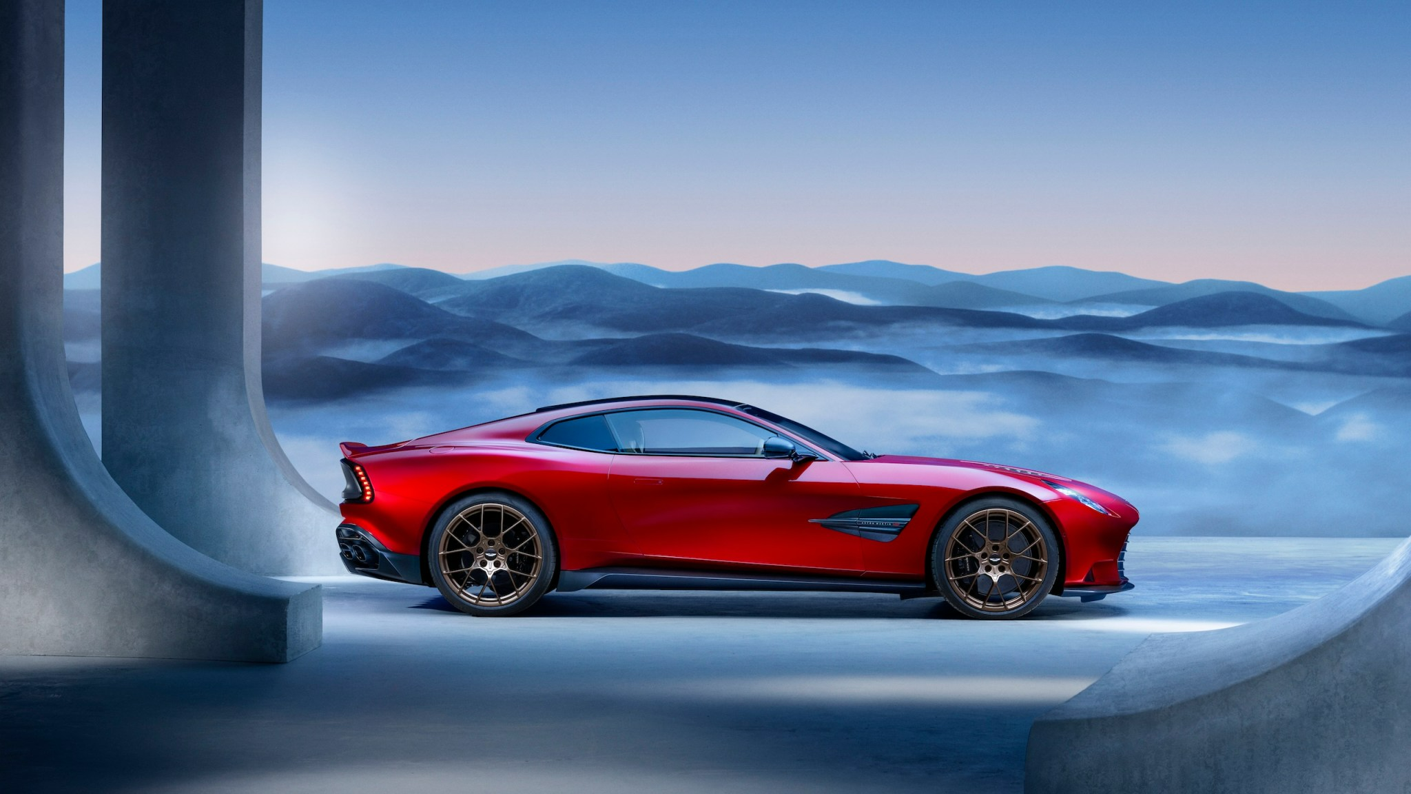 Aston Martin Vanquish (3)