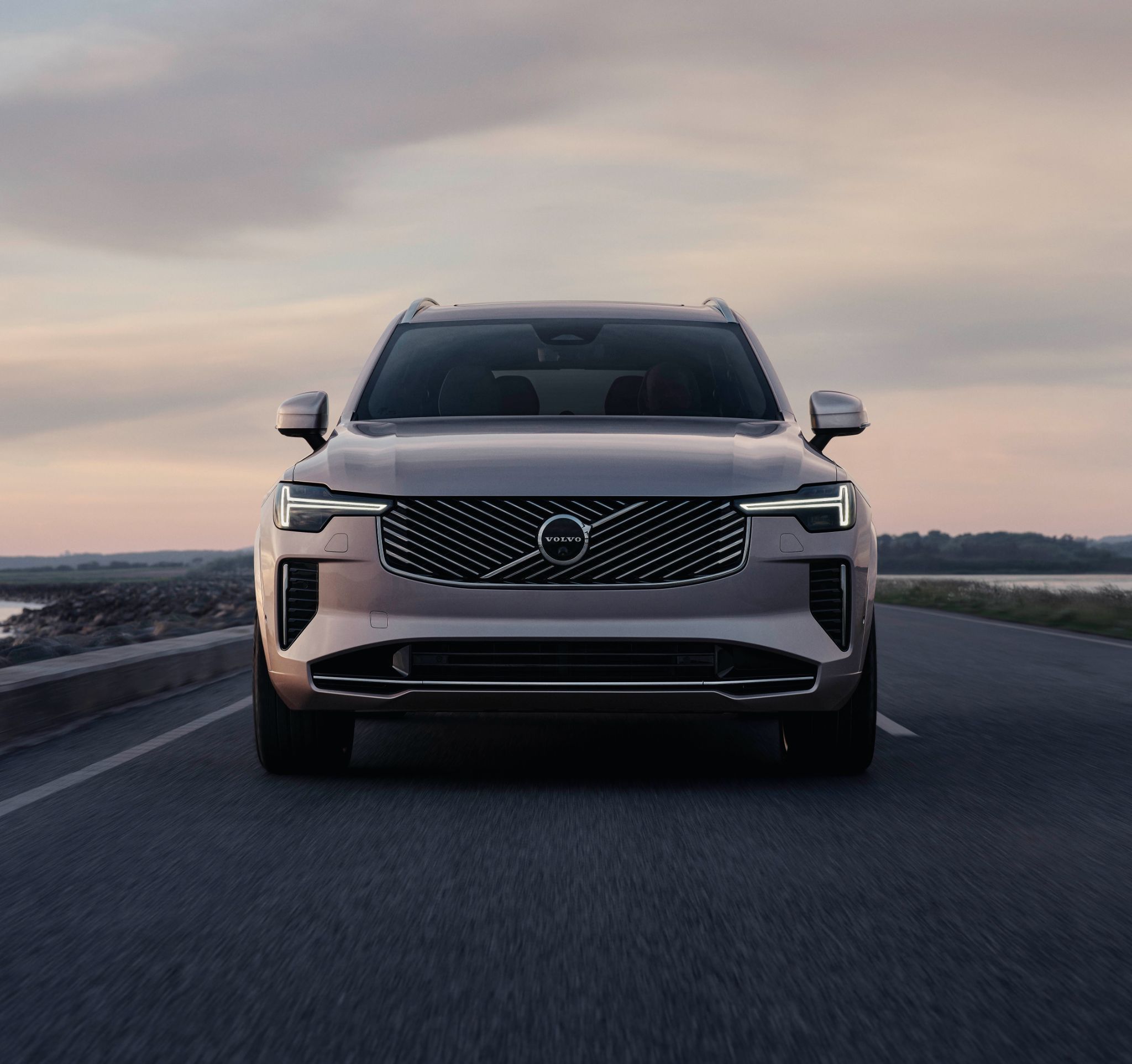 Volvo volta atrás e vai vender tanto carros híbridos quanto elétricos