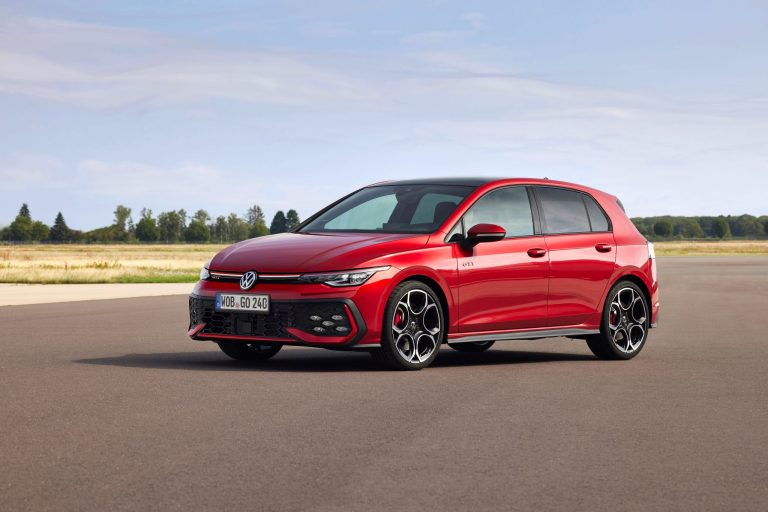 Ele está de volta! Novo Golf GTI está confirmado para o Brasil