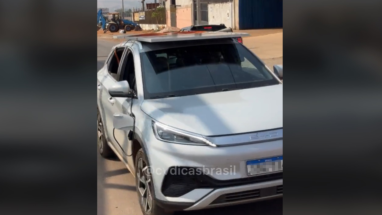 Fato ou fake? Carro elétrico pode ser carregado com painel solar?