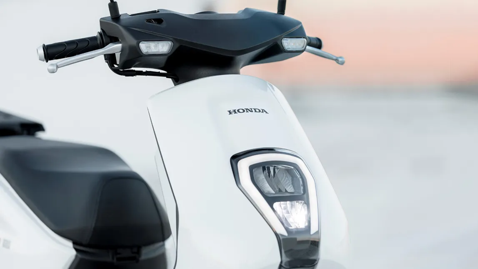 Conheça a moto elétrica Honda rival da nova Yamaha Neo’s