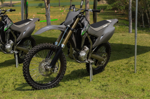 Kawasaki KLX300R (1)