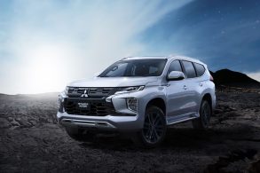 Mitsubishi Pajero Sport 2025 Legend branco frente (2)