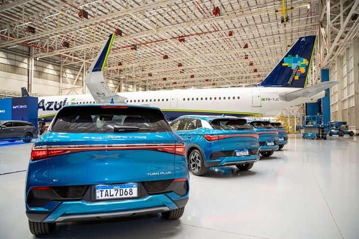 BYD Yuan Plus conciege azul linhas aéreas