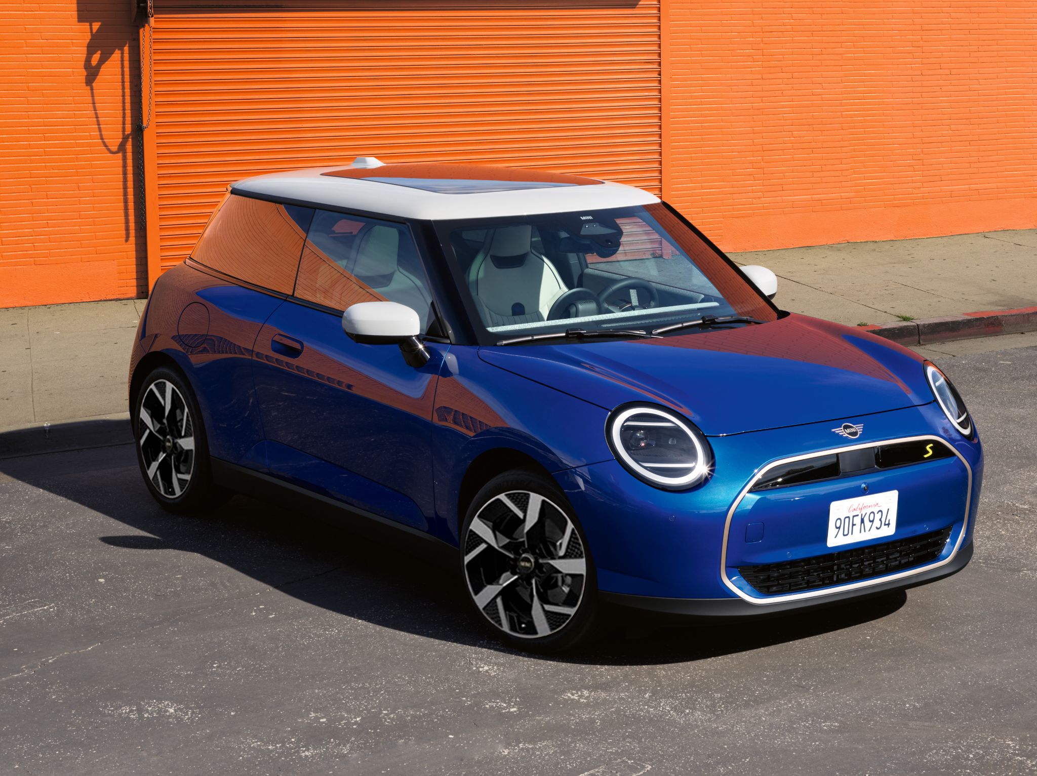 Mini Cooper elétrico virá em duas versões para o Brasil