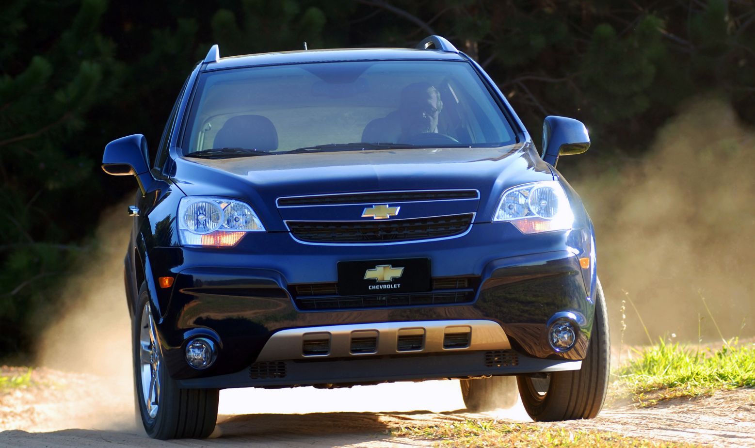 CHEVROLET CAPTIVA 2008 PRETO EM MOVIMENTO