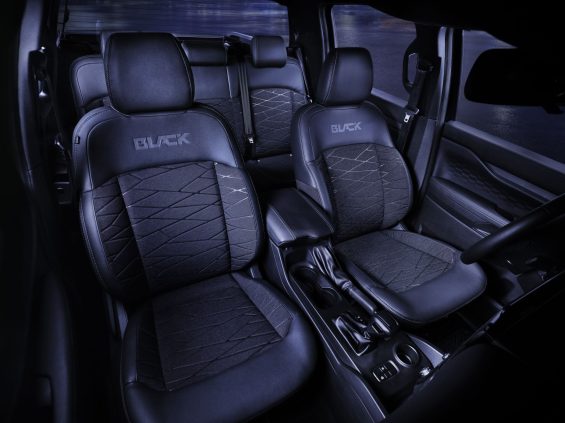 Ford Ranger Black 2025 interior bancos