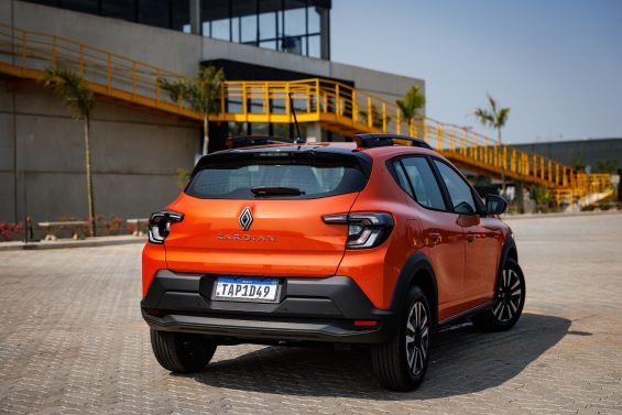 Renault Kardian evolution Manual Laranja Energy 2025 traseira parado