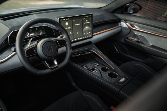 Zeekr 001 Flagship interior painel